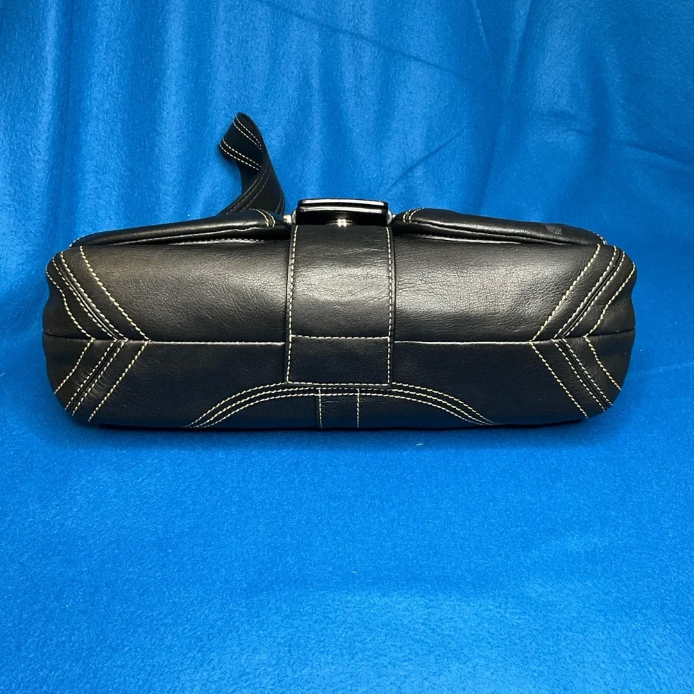 Coach Soho Vintage Black Leather Shoulder Bag With Contrast Stitching 2005 - Picture 9 of 16